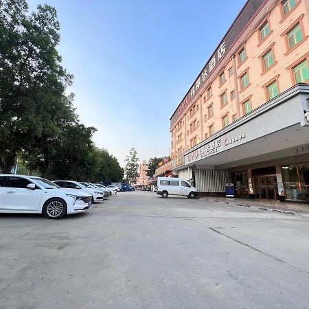 Frida Hotels Guangzhou Baiyun International Airport エクステリア 写真