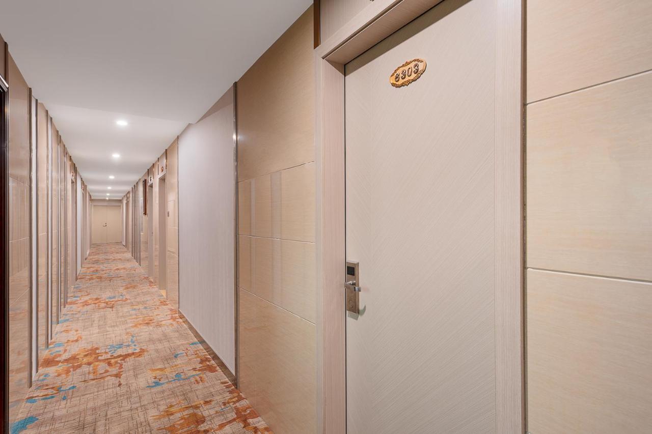 Frida Hotels Guangzhou Baiyun International Airport エクステリア 写真
